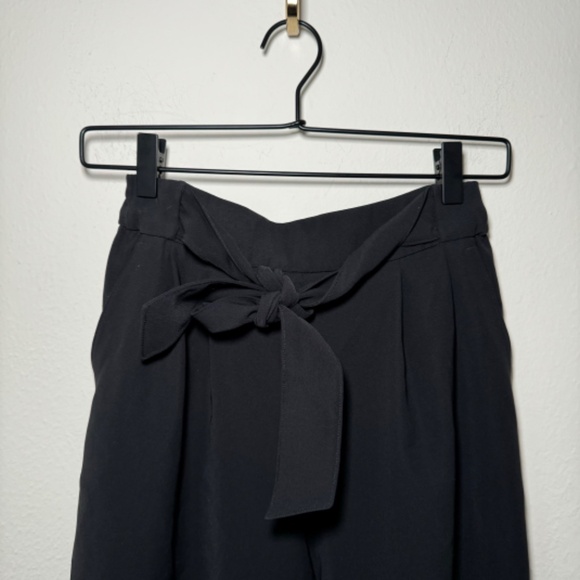 Lululemon Pants Women's Size 6 Black Noir Crop Waist Tie Flowy Office - Picture 4 of 9